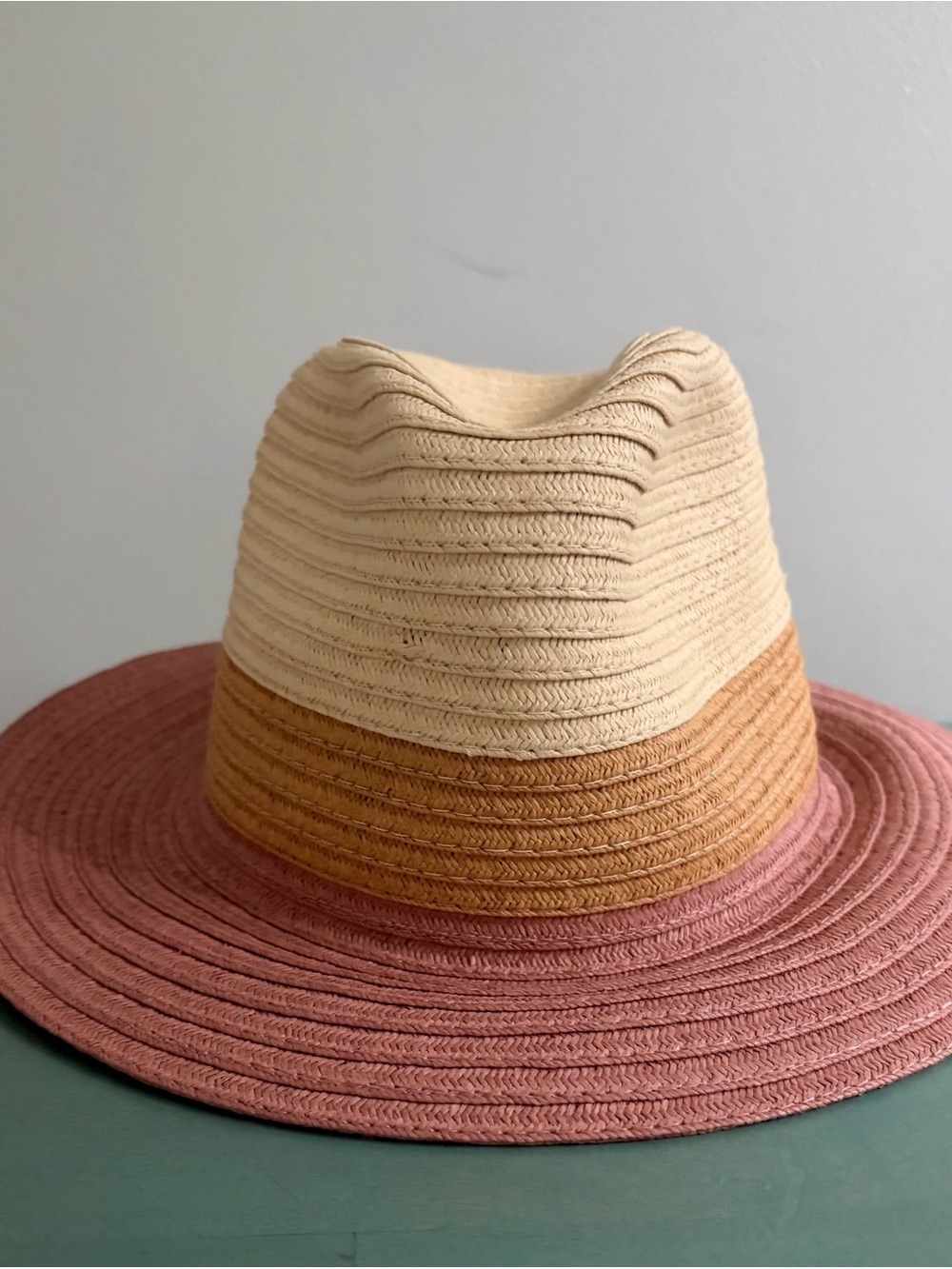 NEW with tags Women’s Panama paper straw Hat in Pink, Tan & Cream